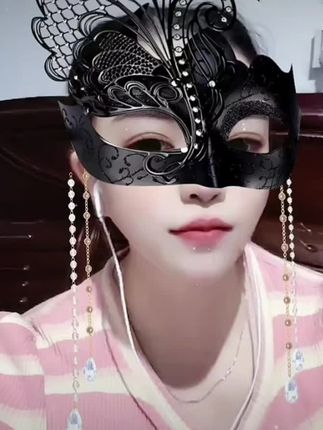 最长久的关系就是用心交换,我以真心而来。亦会以真心相待,付出时全心全意收回时也毫不含糊。你待我如何,我便待你如何,这是做人的原则,也是基本的尊重。