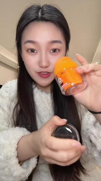 去年用到今年啦,都没换过,很滋润舒服。#悦哺面霜 #宝妈推荐 #宝宝面霜 #敏宝