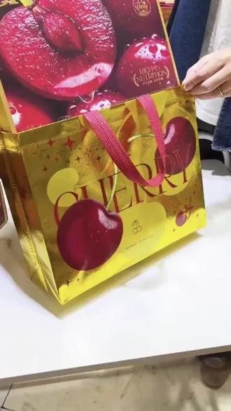 高档车厘子手提袋精选好物分享#新年礼物 #车厘子袋子#高档手提袋@DOU+小助手 @DOU+好生意