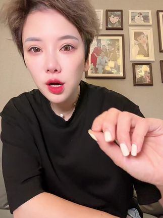 持久一天定妆,就像旱在脸上的妆容,妆少一次,化完妆喷一次持久一天不化妆