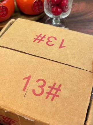 你们说想吃正宗的老式五仁月饼,我们可是找到了小时候的味道,它家的月饼还是记忆中的味道。又香又软,层层起酥,里面满满的五仁馅料,还有一整颗咸鸭蛋黄,一口下去真的太满足了!而且都是纯手工制作的,买回家全家人都爱吃,还没尝过的朋友赶紧试试吧!#这也太好吃了 #强烈推荐 #快来一起尝个鲜 #唯有美食和爱不能辜负 #零食推荐