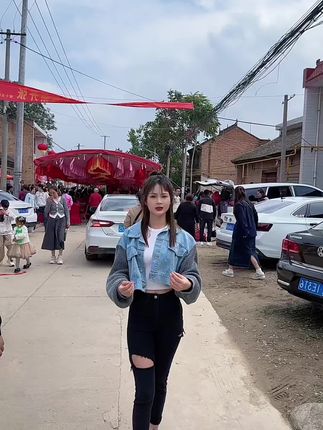 坐完席赶紧回、这显眼包当的啊🥳