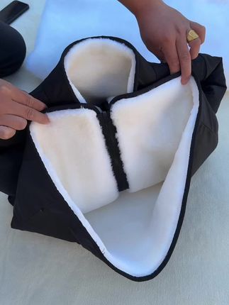 只要冬季保暖做的好 零下五十度都不怕 这件羊皮袄发热快 保暖好#源头实力厂家 #百分百纯羊毛皮毛一体 #保暖外套@抖音创作灵感 @抖音创作小助手