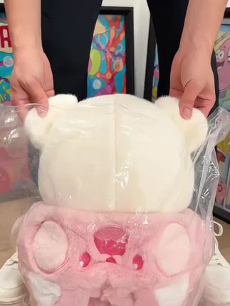 这个变身小熊不仅可爱还有着美好的寓意,代表着你对她的守护和陪伴。#毛绒玩具 #也太可爱了吧 #情侣礼物 #送女生礼物 #莉娜熊
