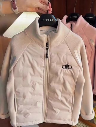 @抖音小助手 #童装 #外套穿搭 #校服神器