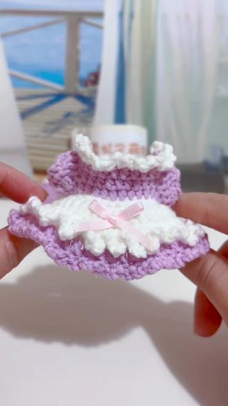 钩织10厘米娃用公主裙视频教程
#钩针编织 #手工编织零基础教学 #手工diy #钩针编织 #做手工我是认真的