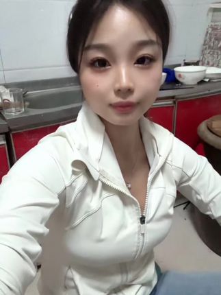 当你开始享受孤独 爱上一个人喝酒 不是境界高了 而是上年纪了