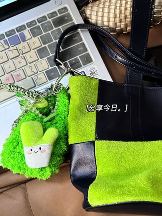 真的不要低估女孩纸对配件的喜爱 每次走进配件店里 出不来的感觉‼️ #包包推荐 #我的手工作品 #美包推荐 #ins斜挎包 #设计师包