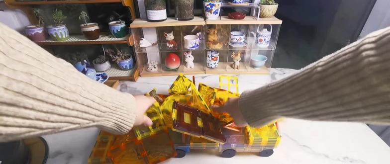 磁力片创意拼搭汽车系列之工程车教程#磁力片拼图大全教程 #磁力片工程车 #益智早教 #真实生活分享计划 #抖音上热门小助手