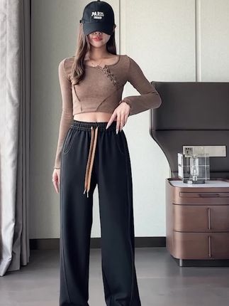 #女牛仔裤 #牛仔裤穿搭 #显高显瘦显腿长 #简约穿搭 #梨形身材穿搭