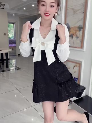#假两件连衣裙休闲又减龄 #洋气上档次 #秋季新款连衣裙