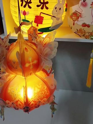 2025的中秋灯笼祝福惊喜新款灯笼,生活需要仪式感#中秋灯笼#中秋习俗#中秋#中秋快乐#中秋月饼当然是花好月圆