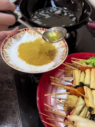 有了这个炸串粉,自己在家做炸串,真的很不错哦,炸串粉小时候的味道#超级爱