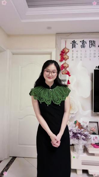 旗袍搭云肩真的很绝!【附图解】
用线:如意鸟宝宝棉
钩针:2.5
#当我染上了钩织 #织女的春天 #钩织 #钩织云肩 #旗袍