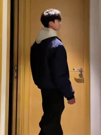 中秋抖音旗舰 硬汉风显肩宽正肩夹克男秋季 cleanfit立领棒球服美式廓形短宽外套#外套穿搭