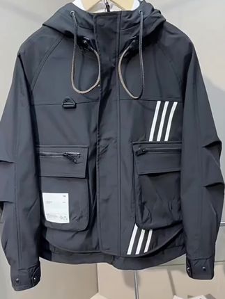 #只做高品质 #当普通人找到自己的穿搭风格后 #秋日户外就穿琥珀系 #这个秋天被琥珀系治愈了 #我的入球流光冲锋衣战袍