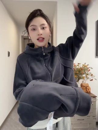 2025秋冬新款奥粒绒重磅加厚连帽卫衣户外运动休闲开衫外套女#无限回购的宝藏单品 #时尚大方#时尚潮流#时尚百搭#时尚休闲