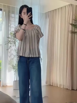 夏季流行穿搭时尚条纹上衣女高级感减龄通勤显瘦牛仔裤两件套潮#夏季上衣 #流行穿搭 #条纹上衣 #高级感牛仔裤 #显瘦牛仔裤