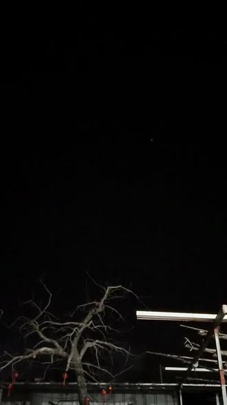 #新年快乐 #烟花 来个100发的烟花纯享版