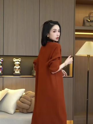 万物各有时令,爱也到了秋天#连衣裙#宽松版型 #高级感穿搭