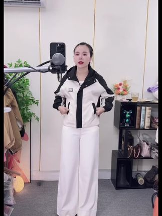 小个子秋天新款冲锋衣.休闲气质款.简简单单大大方方耐看.