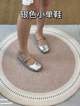 露思同款银色小单鞋 超百搭的 脚感贼好不累脚 #小单鞋 #小单鞋爆款 #露思同款