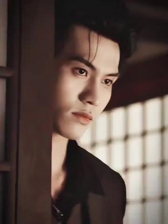 樊宵,情绪稳定,阴郁腹黑,颜值高,身材好,还超有钱,这谁能抵得住啊!
#向全世界安利云旗
#吾岸