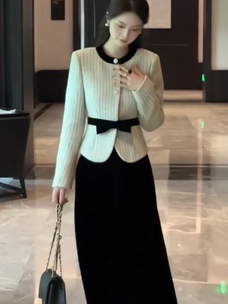 #秋日人生照片还得是琥珀流光风 #时尚气质穿搭 #气质轻熟风 #高级感穿搭 #精致穿搭