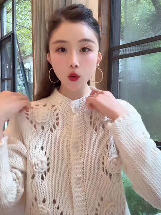 #针织衫#时尚休闲#气质穿搭#镂空毛衣