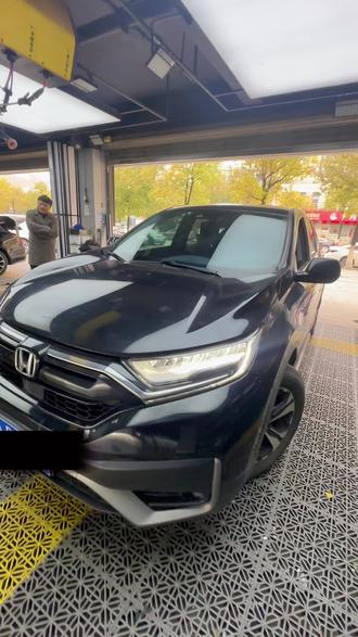 21款本田CRV羽翼反光碗的灯太暗了,到店安排十矩阵模组透镜,亮度提升非常大,晚上开车非常安全,直射距离可达八百米开外。#本田CRV #本田 #车灯 #南昌 #车灯