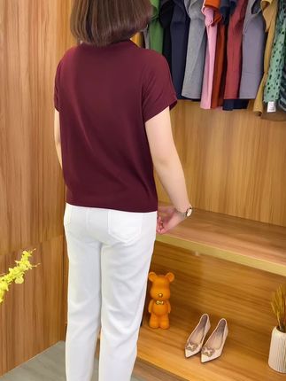 减龄穿搭,妈妈装夏季短袖#夏季穿搭 #谁穿谁好看 #百搭女款 #短袖t恤 #妈妈装 @抖音小助手