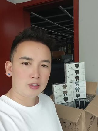 大家帮忙留意一下,这个女孩子已经离家出走几天了。大家都在帮忙找。#同城热点 #传播正能量 #付二娃