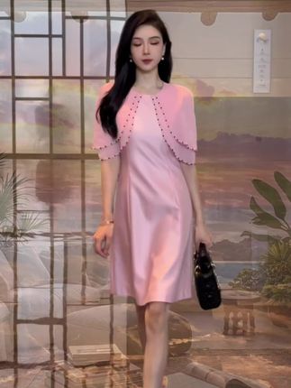 #连衣裙 #贵气感 #夏日穿搭 #时尚穿搭女装 #轻奢极简