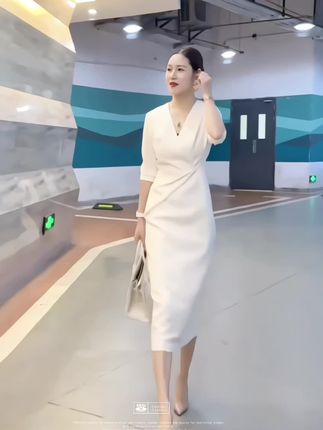 #秋冬穿搭新鲜感在线 #早秋穿搭三分钟出门不是梦 #秋季微胖穿搭测评 #初秋一周不重样穿搭 #秋季不露腿穿搭