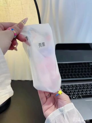 哇哇哇哇!!!好有创意的莓有烦恼手机壳,打开支架还能照镜子!#手机壳推荐 #是时候安排一下了#闺蜜同款 #超好看