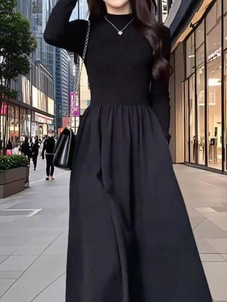 时尚半高领赫本风小黑裙,秋冬新款显瘦内外穿连衣裙#早秋黑白灰穿搭测评 #晒晒我的秋日穿搭 #解锁秋季一周色彩灵感穿搭 #在时装周看见东方美