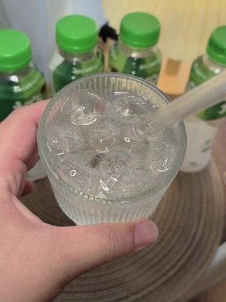 #好物推荐分享 #夏日饮品 #椰子水 #兽呱呱椰子水,这个夏天有你陪伴热度减一半