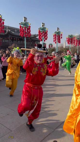 东宛园,你震惊到我了,每天五百多场演出,一步一景,夜晚烟花秀,打铁花。过年氛围直接拉满。太适合全家一起出游了。#东宛园#早点来临清#春节#欢笑中国年#去一个年味拉满的城市过年