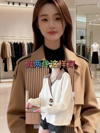 “假两件卫衣,叠穿艺术的精髓,正如《诗经》所言:‘巧笑倩兮,美目盼兮’,减龄又时尚。🧥✨ #女装休闲搭配 #减龄假两件卫衣”#微胖女孩的穿搭指南