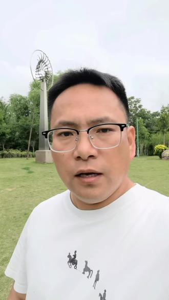 信妈祖的人给杨梅泡药水,吃梅的没事,泡药的哭了 #搞笑 #搞笑视频 #搞笑段子 #纯属娱乐 #杨梅