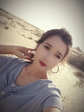 #♥♥♥♥♥ #爱了 #看过来 #快乐就这么简单 ھايات يولۇم قىسقىدۇر ۋەياكى ئەگىرى-تۇقاي،،،، بەلكىم ئازغاندىمە ياكى ھارغاندىمە،،،، نۇرغۇن ئىشلا بېشىمغا كەلگەن بولسىمۇ «ئوف» دىدىميۇ يەنە داۋاملاشلاشتۇردۇم…… چۈنكى ~ تۇرمۇش ھەر جاي ھەر ۋاقىتتا بىزنى ئاياپ باققىنى يۇق ✍️✍️