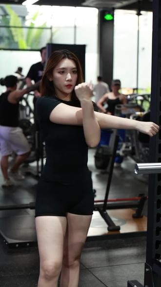 懂女生我们是认真的!大基数闭眼冲,穿出线条穿出自信#vestup #vestup健身衣 #显瘦穿搭 #健身穿搭 #短袖