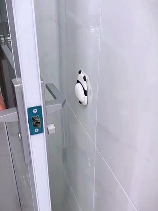 看我发现个什么好玩意,就是这个#萌宠防撞贴软硅胶材质静音效果好,样子还超萌,贴在家里还像一个装饰品