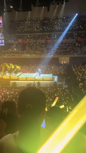 王力宏万人合唱团不是一首歌,是一整场!已经在期待2.0版本了
:2026年你最想看谁的演唱会呢? ##感受一下音樂節現場感染力 看演唱会是最浪漫的事 #总要去看一次演唱会吧