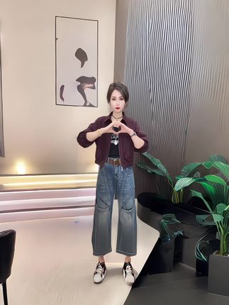 #ootd穿搭 #谁穿谁好看 #短款外套 #时尚潮流穿搭 #穿出自己的风格