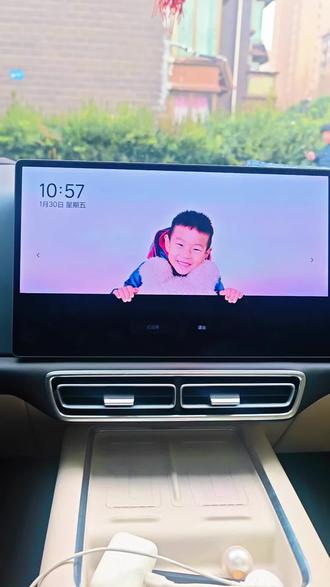 理想汽车系统升级OTA8.2后,自带的艺术相框果然充满了艺术感,这样的屏保你会了么 #理想汽车 #创作者中心#创作灵感 #OTA8.2 #拒绝废话