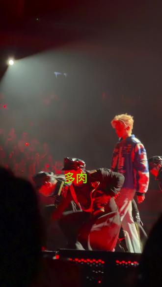 戒断中....全开麦的火力全开!!!#侯明昊 #侯明昊演唱会 #火力全开