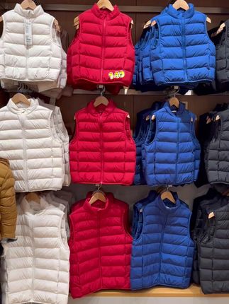 童装空气棉服可机洗背心马甲新款,160尺码小个子女生也可以穿,瘦瘦的女孩子也可以穿.轻便舒适保暖。 #优衣库 #优衣库官方旗舰店 #优衣库穿搭 #优衣库马甲 #优衣库限时活动