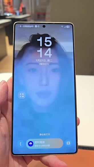 三星手机如何设置动态主题壁纸#三星手机#三星#手机使用技巧 #玩机技巧 #手机技巧分享