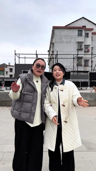 湘乡市泉塘镇湖山村的年俗灯会马上开始啦,你一定要来哦#灯会 #龙灯 #年味 #新年快乐 #雅厨花园餐厅